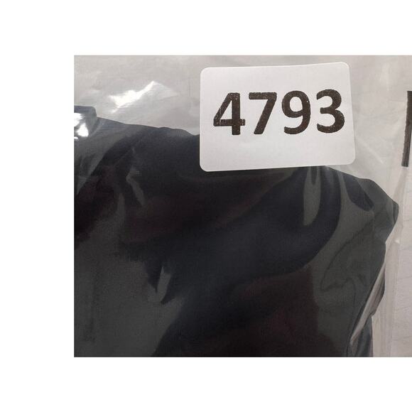 Massini Womens XL V Neck Sleeveless Black Blouse Polyester Spandex - Picture 7 of 7